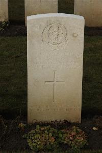 Delville Wood Cemetery Longueval - Pattman, Robert