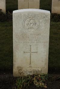 Delville Wood Cemetery Longueval - Pearce, A