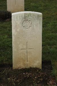 Delville Wood Cemetery Longueval - Poole, G H