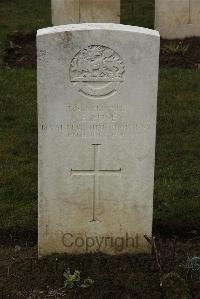 Delville Wood Cemetery Longueval - Pusey, J E