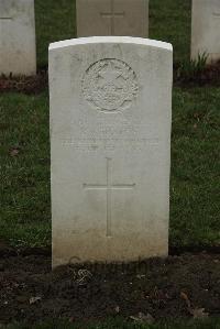 Delville Wood Cemetery Longueval - Rhodes, R