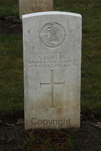 Delville Wood Cemetery Longueval - Rogers, A