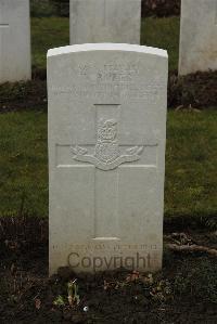 Delville Wood Cemetery Longueval - Roper, Wright