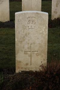 Delville Wood Cemetery Longueval - Ross, George Harry Thornton