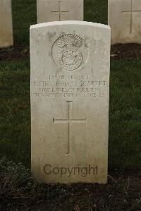 Delville Wood Cemetery Longueval - Scarlet, John Thomas