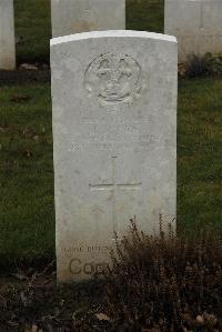 Delville Wood Cemetery Longueval - Seers, J