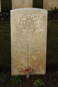 Delville Wood Cemetery Longueval - Steele, T