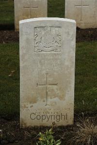 Delville Wood Cemetery Longueval - Taylor, Walter