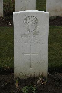 Delville Wood Cemetery Longueval - Tippett, H E