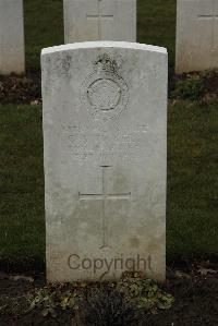 Delville Wood Cemetery Longueval - Vickery, G C