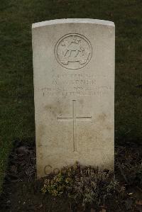 Delville Wood Cemetery Longueval - Warner, Oliver