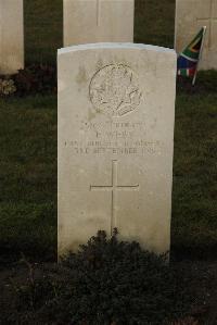 Delville Wood Cemetery Longueval - Webb, Frederick