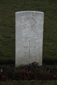 Delville Wood Cemetery Longueval - Young, Nevill Lindsay