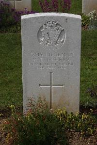 Forceville Communal Cemetery And Extension - Hughes, William Lamont