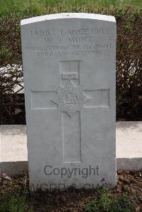 Forceville Communal Cemetery And Extension - Hunt, William Thomas