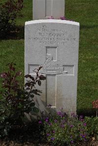 Forceville Communal Cemetery And Extension - Leggott, R