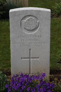 Forceville Communal Cemetery And Extension - Smith, Horatio