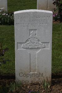 Forceville Communal Cemetery And Extension - Thomas, Arthur Christopher