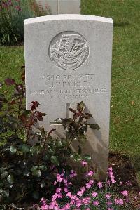 Forceville Communal Cemetery And Extension - Winckle, Henry