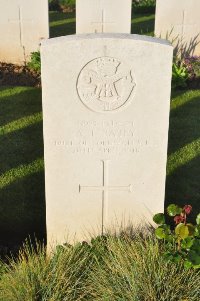 Grand-Seraucourt British Cemetery - Batey, A T