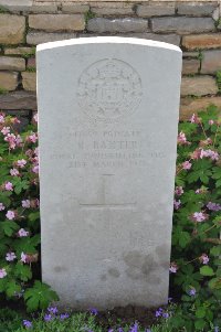 Grand-Seraucourt British Cemetery - Baxter, R