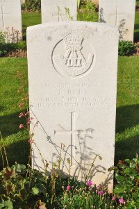 Grand-Seraucourt British Cemetery - Bell, J