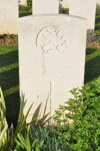 Grand-Seraucourt British Cemetery - Butterworth, Archibald