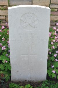 Grand-Seraucourt British Cemetery - Carey, H J