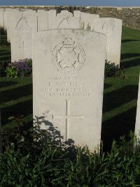 Grand-Seraucourt British Cemetery - Cheffey, E J