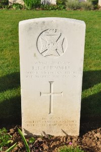 Grand-Seraucourt British Cemetery - Chennell, Leslie Francis