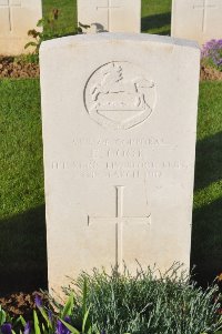 Grand-Seraucourt British Cemetery - Cook, E