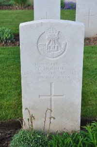 Grand-Seraucourt British Cemetery - Cook, G N