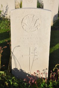 Grand-Seraucourt British Cemetery - Courtney, J