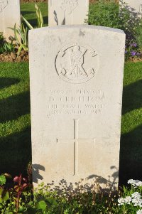 Grand-Seraucourt British Cemetery - Crichton, D