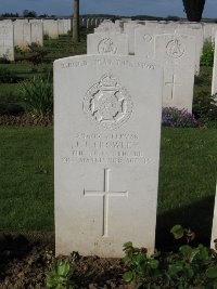 Grand-Seraucourt British Cemetery - Crowley, Jeremiah T.