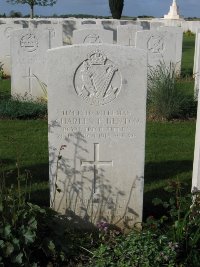 Grand-Seraucourt British Cemetery - Denton, Charles E.