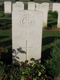 Grand-Seraucourt British Cemetery - Dodd, W