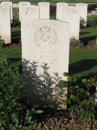 Grand-Seraucourt British Cemetery - Duncan, Archibald