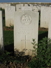 Grand-Seraucourt British Cemetery - England, W