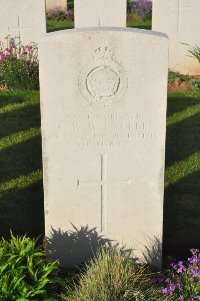 Grand-Seraucourt British Cemetery - Fricker, C W W