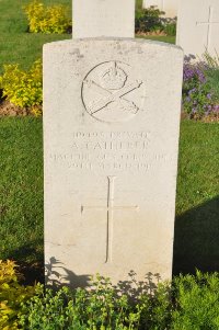 Grand-Seraucourt British Cemetery - Gatherer, A