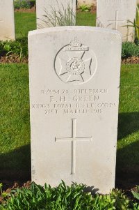 Grand-Seraucourt British Cemetery - Green, E H