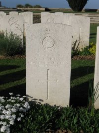 Grand-Seraucourt British Cemetery - Harrison, A C