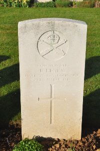 Grand-Seraucourt British Cemetery - Henry, B