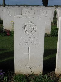 Grand-Seraucourt British Cemetery - Jenner, J W