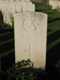 Grand-Seraucourt British Cemetery - Johnson, T