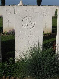 Grand-Seraucourt British Cemetery - King, W