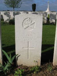 Grand-Seraucourt British Cemetery - Light, F