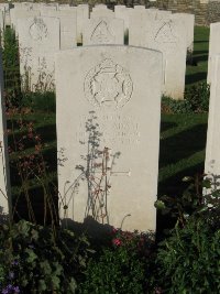 Grand-Seraucourt British Cemetery - MacAdam, J