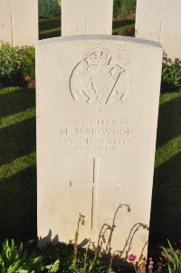 Grand-Seraucourt British Cemetery - Mainwood, M